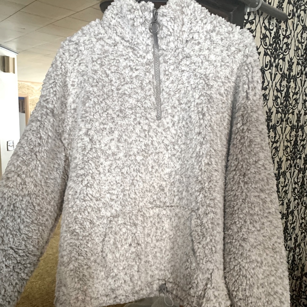 Salt and pepper Fuzzy sweater half zip and pockets